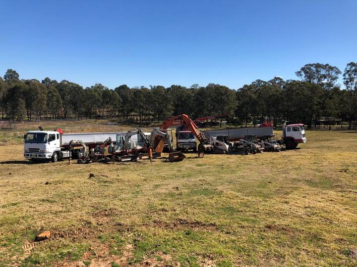 Excavator and truck support - Allsites Excavations Sydney Excavators and tipper trucks set up for Sydney residential and civil excavation